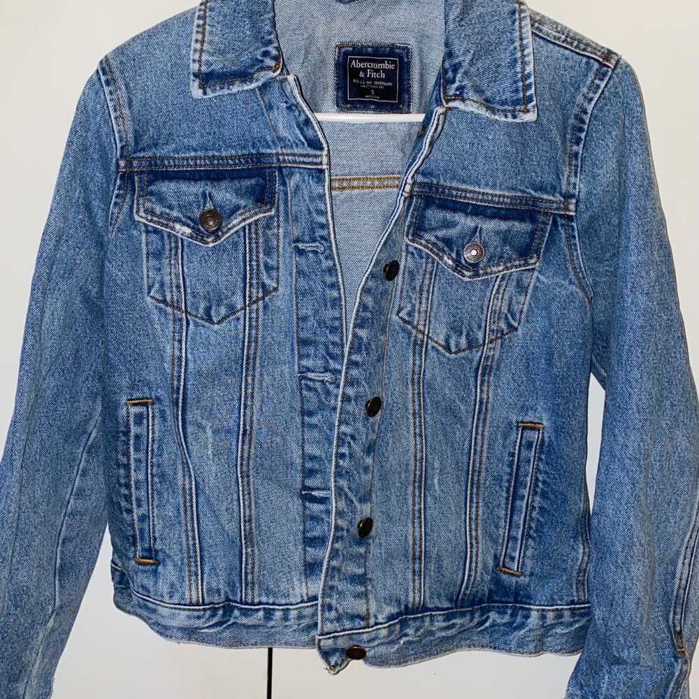 A&F Denim Jacket - Perfect condition / Size small